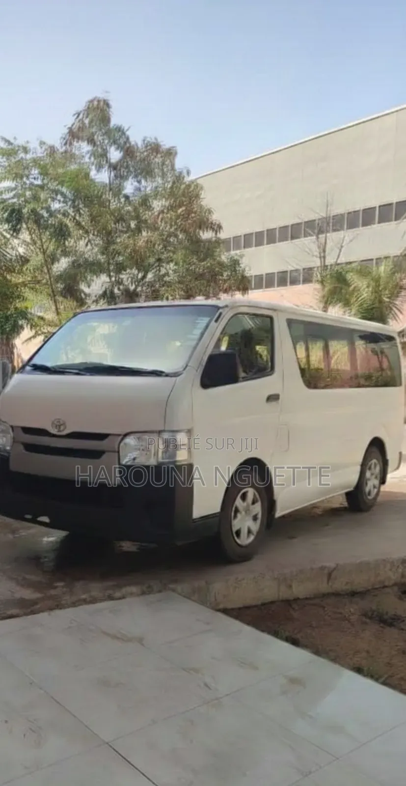 Toyota HiAce 2023 Blanc