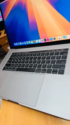 Nouveau Apple MacBook Pro 2019 16GB Intel Core i9 SSD 512GB