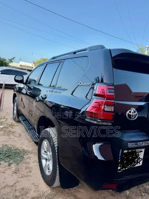Toyota Land Cruiser Prado 2018 Gris