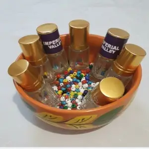 Vente De Produits Cosmétiques Et Pochettes Wax