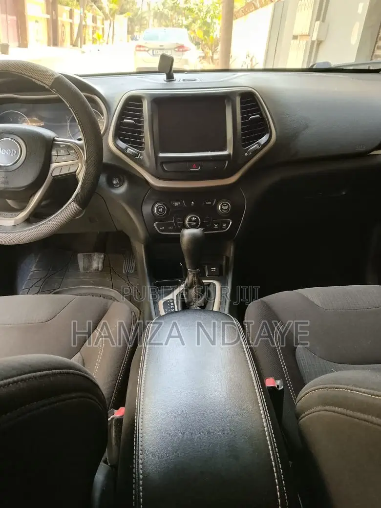 Jeep Cherokee 2015 Gris