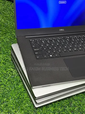 Nouveau Ordinateur portable Dell XPS 15 16GB Intel Core i7 SSD 512GB