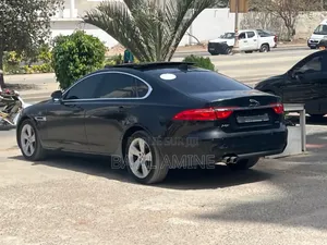 Jaguar XF 20d Prestige AWD 2018 Noir