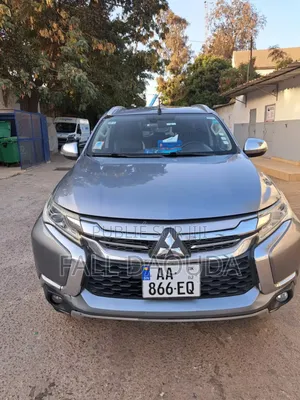 Mitsubishi Pajero Sport 2019 Gris