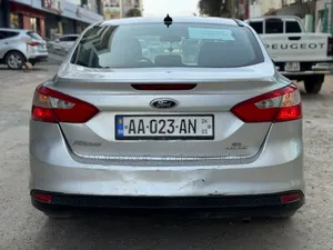 Ford Focus 2014 Gris