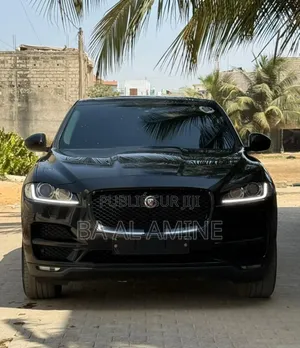 Jaguar F-Pace 20d R-Sport AWD 2018 Noir