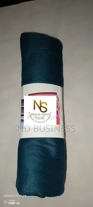 Colle Jersey Disponible À Vider