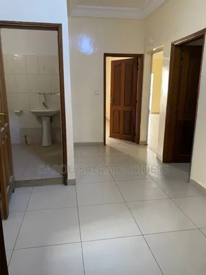 2chbre Appartement dans Ouest Foire, Yoff à Louer