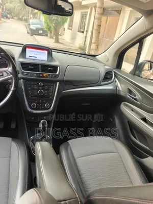 Opel Astra 2017 Noir Mat