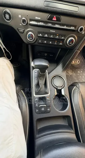 Kia Sportage 2021 Blanc cassé