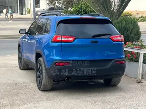 Jeep Cherokee Latitude Plus 4x4 2018 Bleu