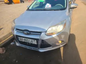 Ford Focus 2014 Gris