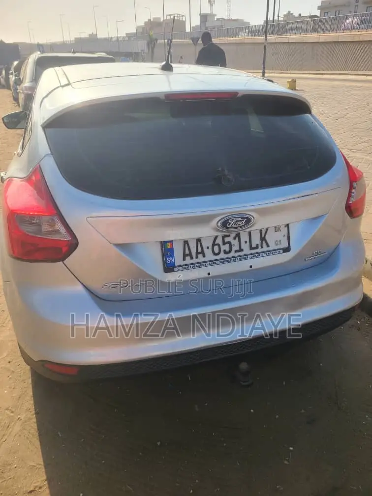 Ford Focus 2014 Gris