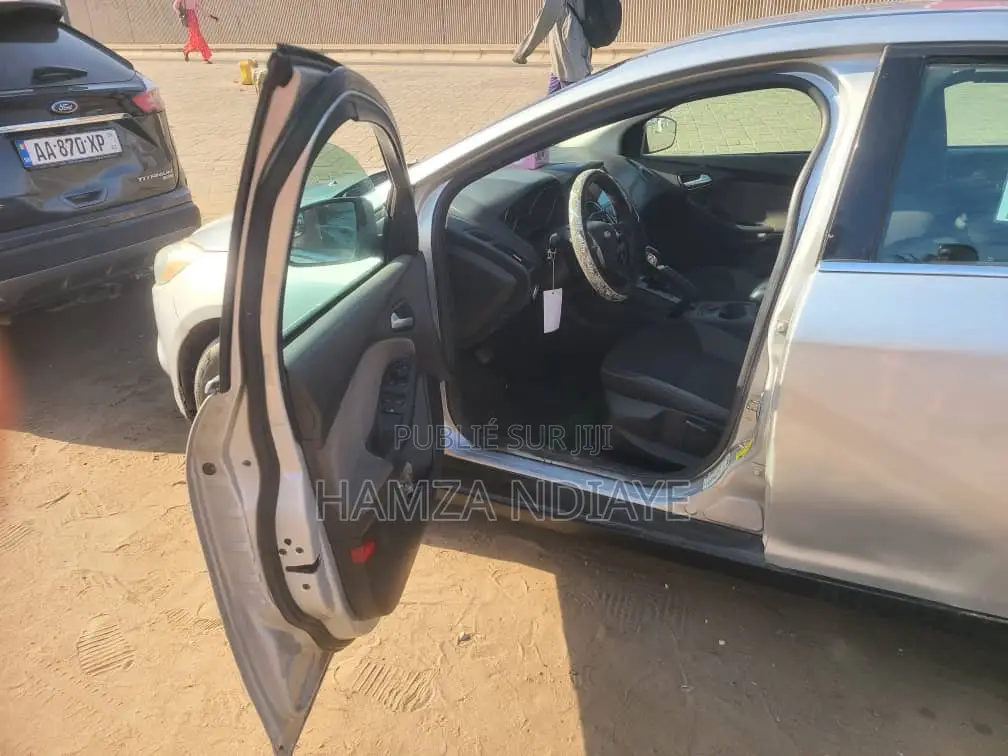 Ford Focus 2014 Gris