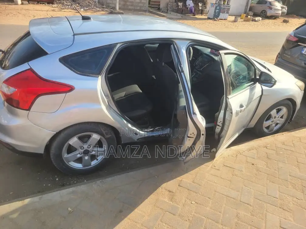 Ford Focus 2014 Gris