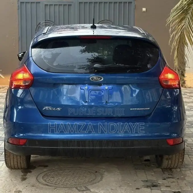 Ford Focus 2018 Bleu