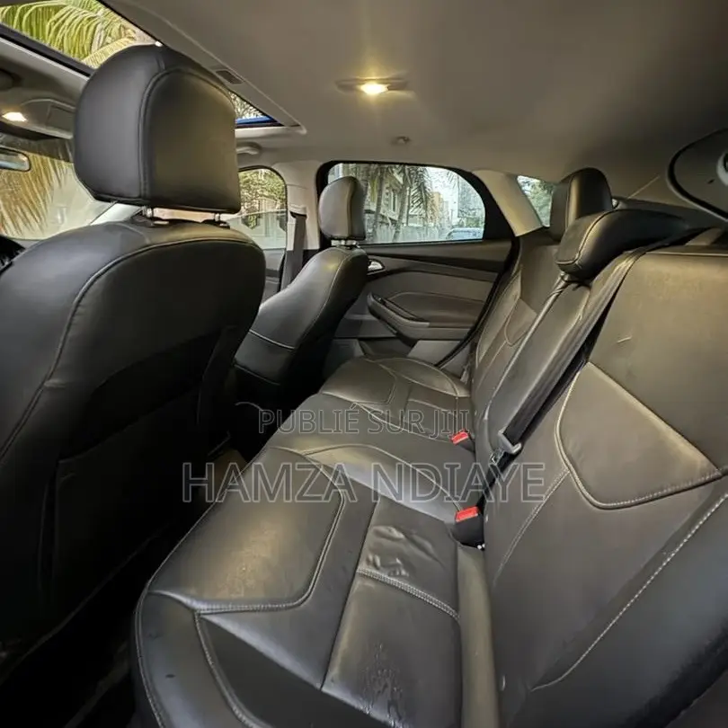 Ford Focus 2018 Bleu