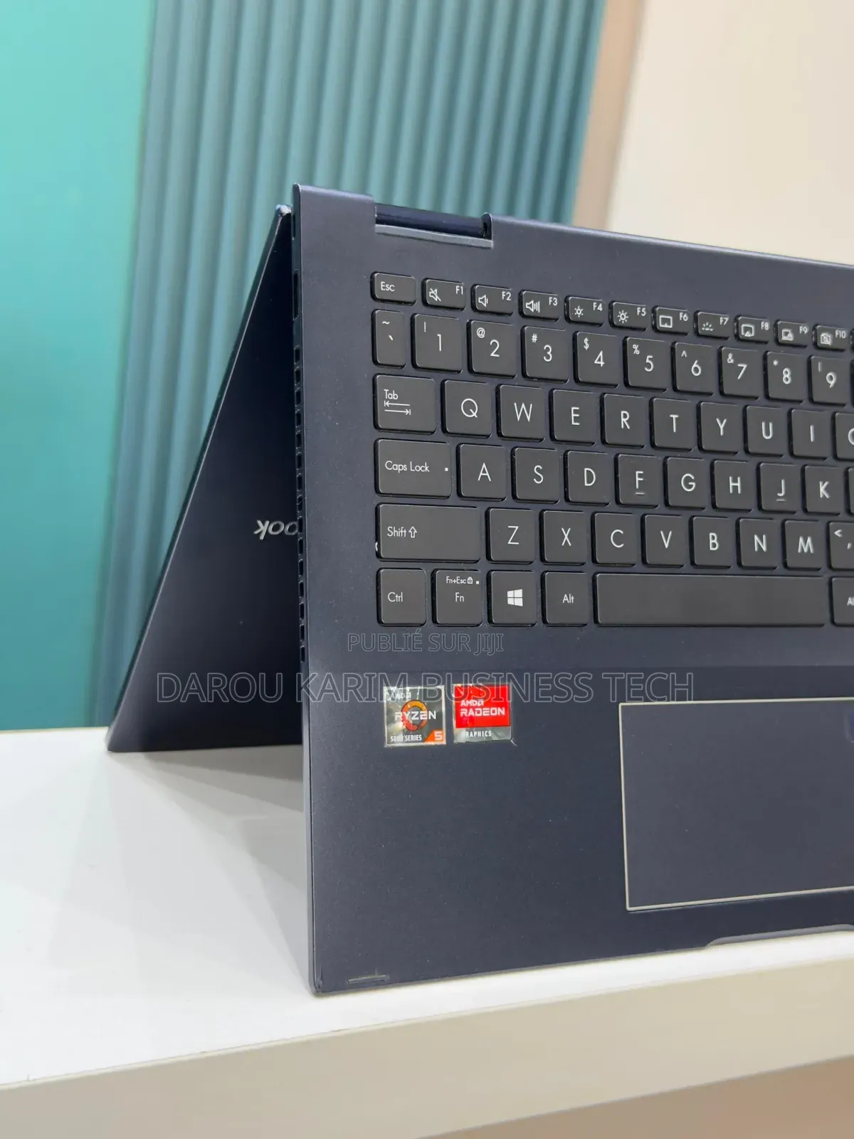 Nouveau Asus VivoBook S301LA 8GB AMD Ryzen 5 SSD 256GB