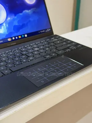 Nouveau Asus ZenBook UX430UA 8GB Intel Core i5 SSD 512GB