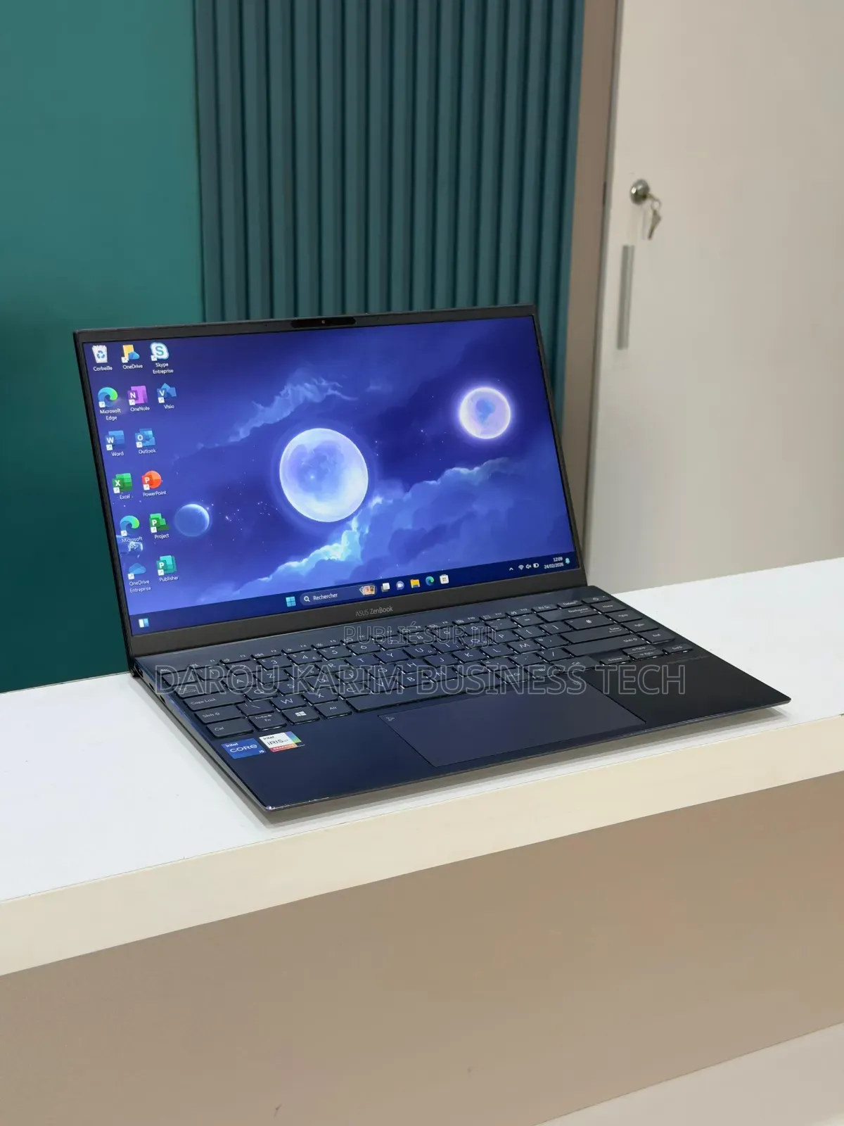 Nouveau Asus ZenBook UX430UA 8GB Intel Core i5 SSD 512GB