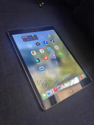 Nouveau Apple iPad 10.2 (2021) 64 GB Gris