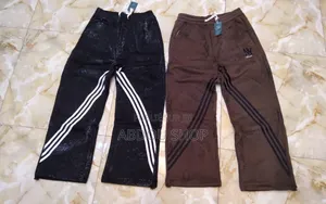 Pant Jogging Trois Trait Disponible