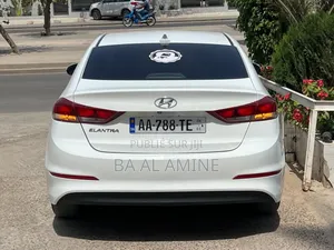 Hyundai Elantra Sport Sedan FWD (1.6L 4cyl 6M) 2017 Blanc