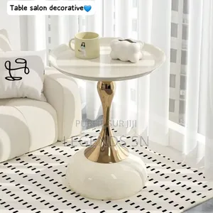 Table Salon Decorative