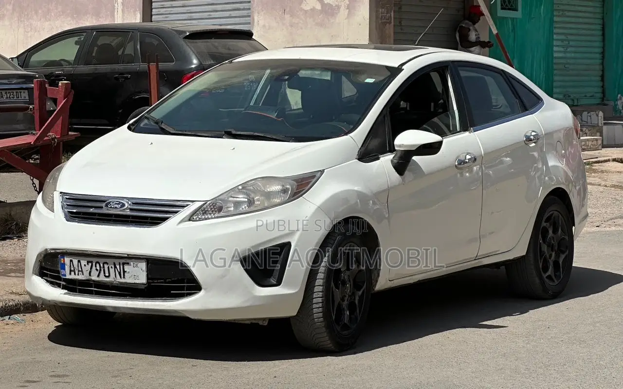Ford Fiesta S Sedan 2012 Blanc