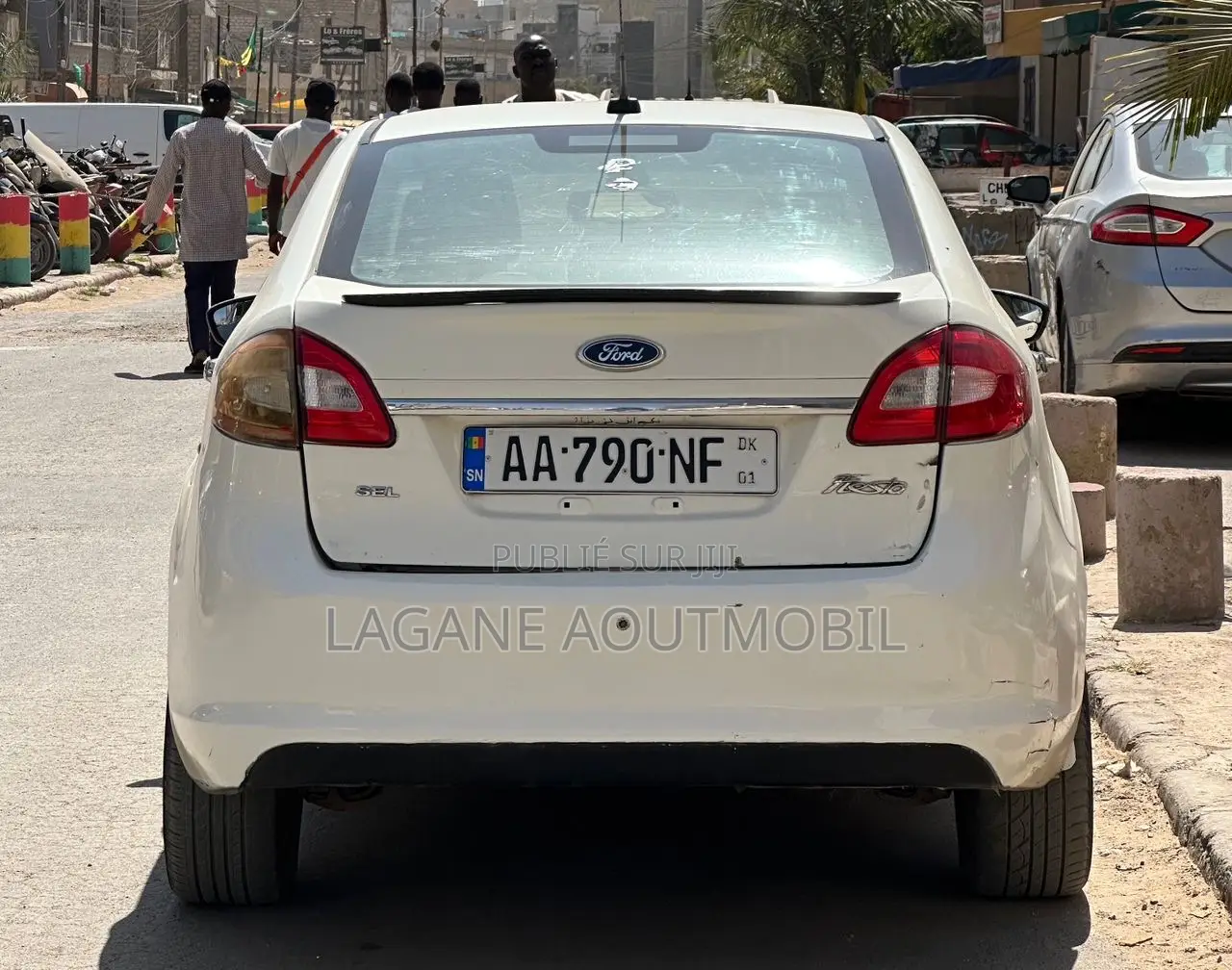 Ford Fiesta S Sedan 2012 Blanc