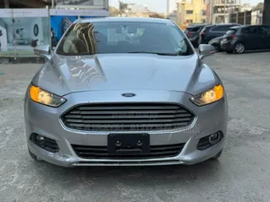 Ford Fusion 2016 Gris