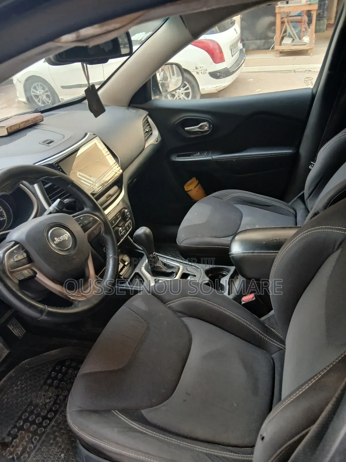 Jeep Cherokee Latitude 4dr SUV (2.4L 4cyl 9A) 2015 Noir