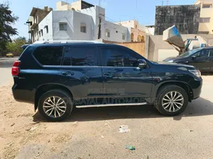Toyota Land Cruiser Prado 2020 Noir Mat