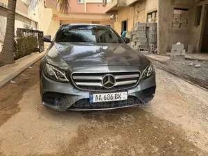 Mercedes-Benz E350 2020 Gris
