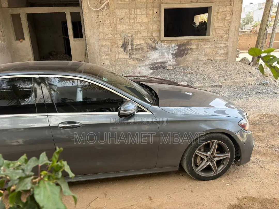 Mercedes-Benz E350 2020 Gris
