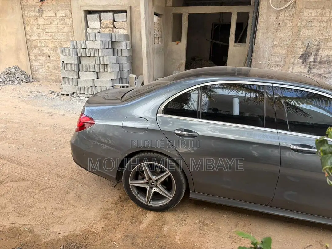 Mercedes-Benz E350 2020 Gris