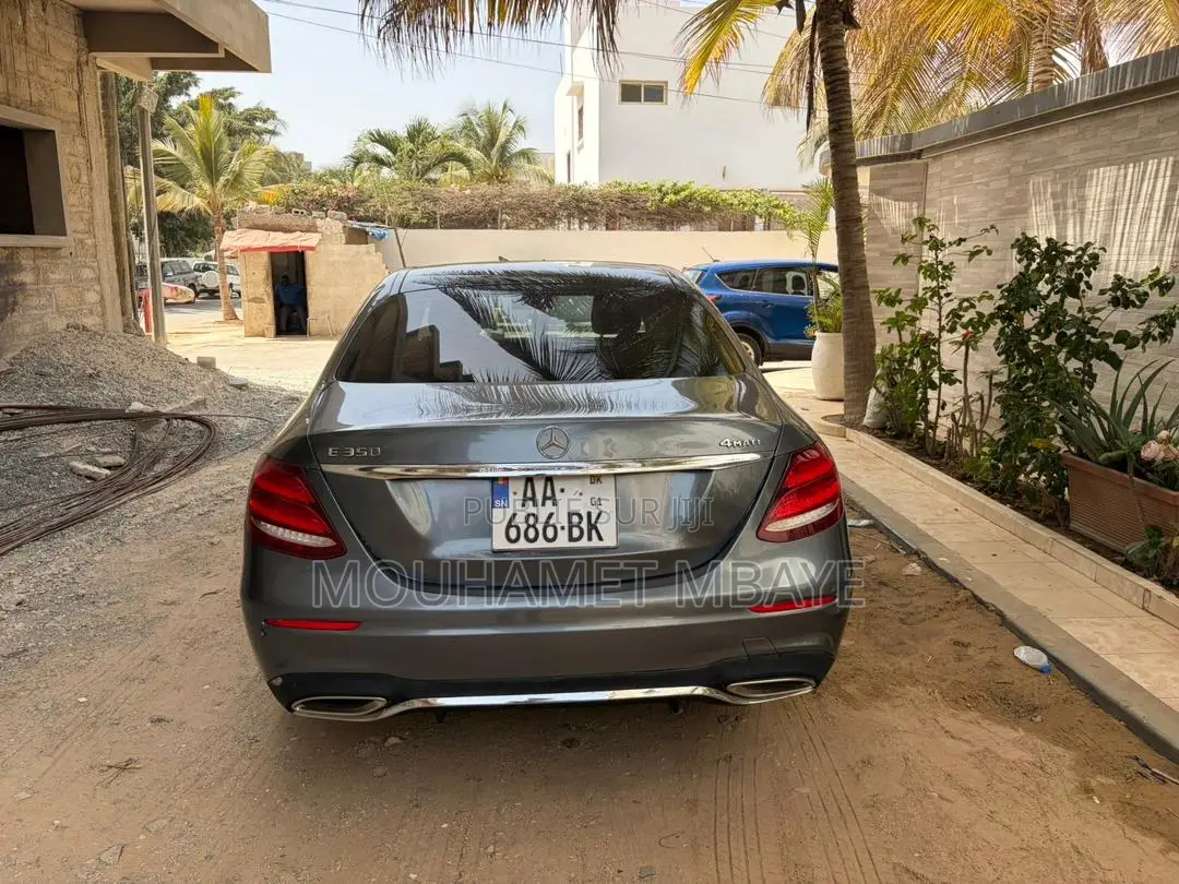 Mercedes-Benz E350 2020 Gris