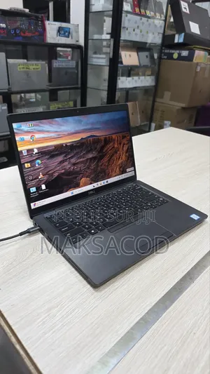 Ordinateur portable Dell Latitude 5400 16GB Intel Core i7 SSD 256GB