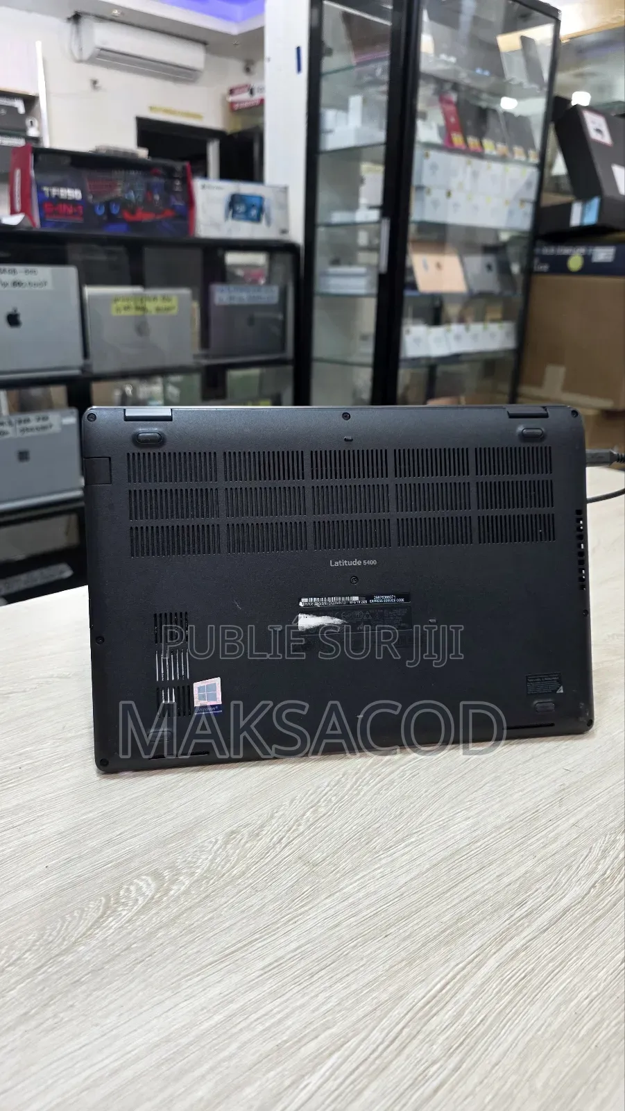 Ordinateur portable Dell Latitude 5400 16GB Intel Core i7 SSD 256GB