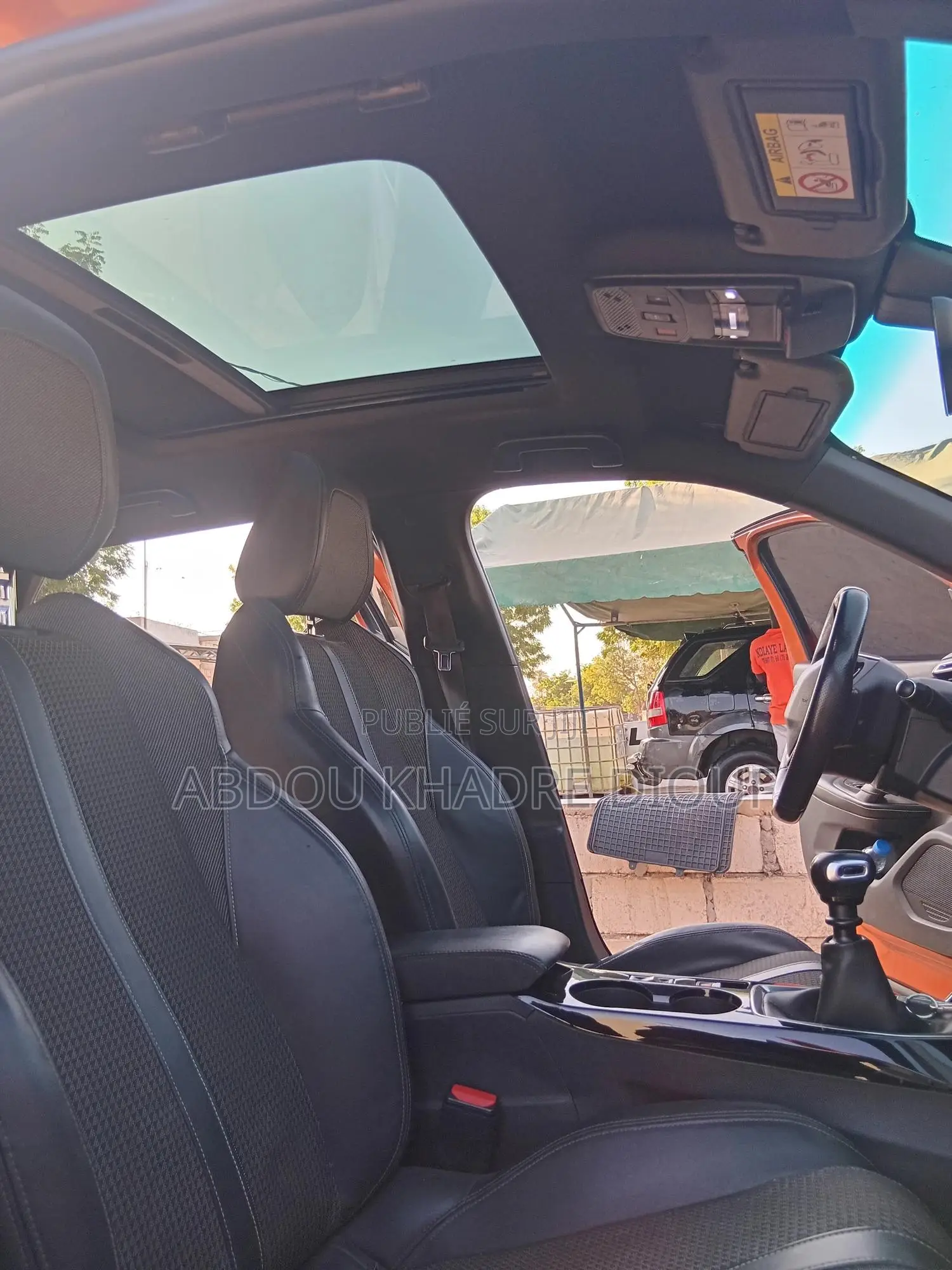 Peugeot 2008 1.2 PureTech (100 Hp) 2020 Orange