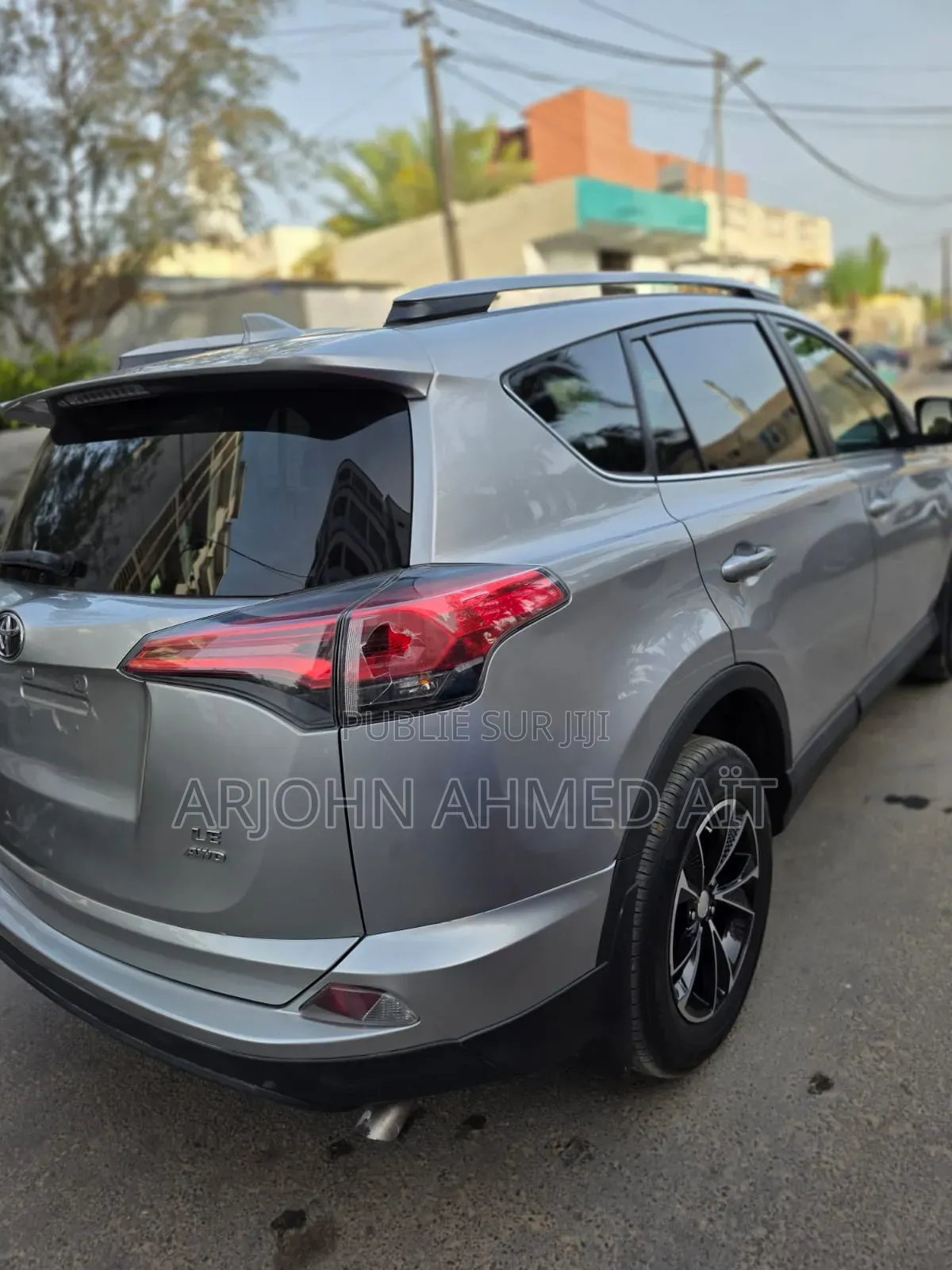 Toyota RAV4 LE AWD (2.5L 4cyl 6A) 2017 Gris