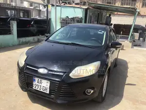 Ford Focus SE 5-Door 2013 Noir