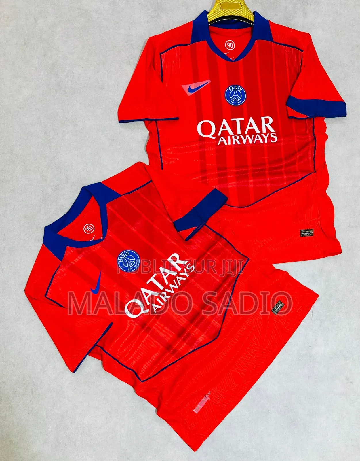 Maillot Paris Version Player Disponible