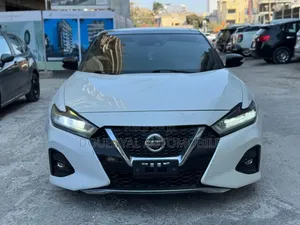 Nissan Maxima 2019 Noir