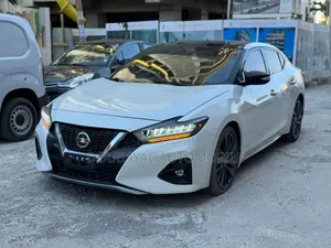 Nissan Maxima 2019 Noir