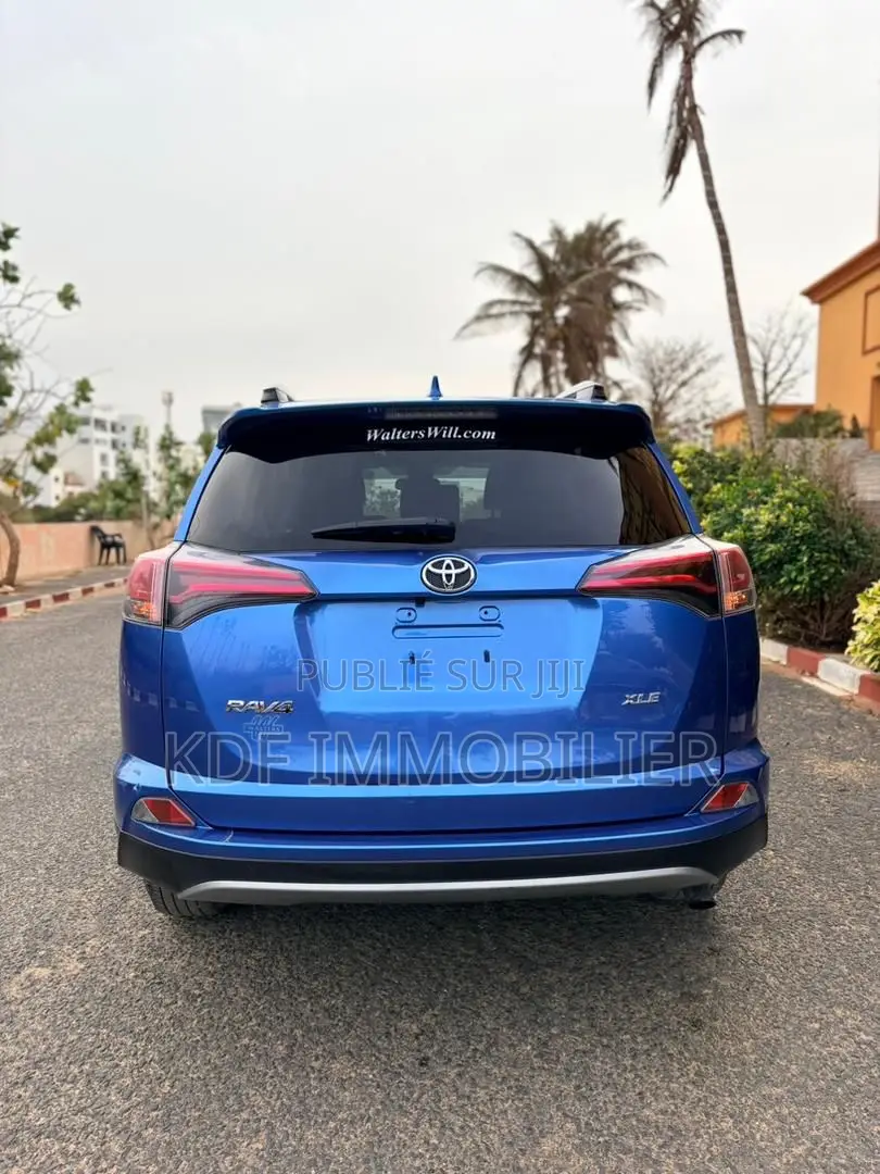 Toyota RAV4 2018 Bleu