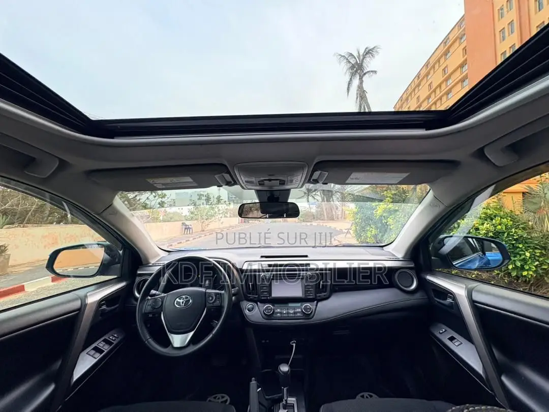 Toyota RAV4 2018 Bleu