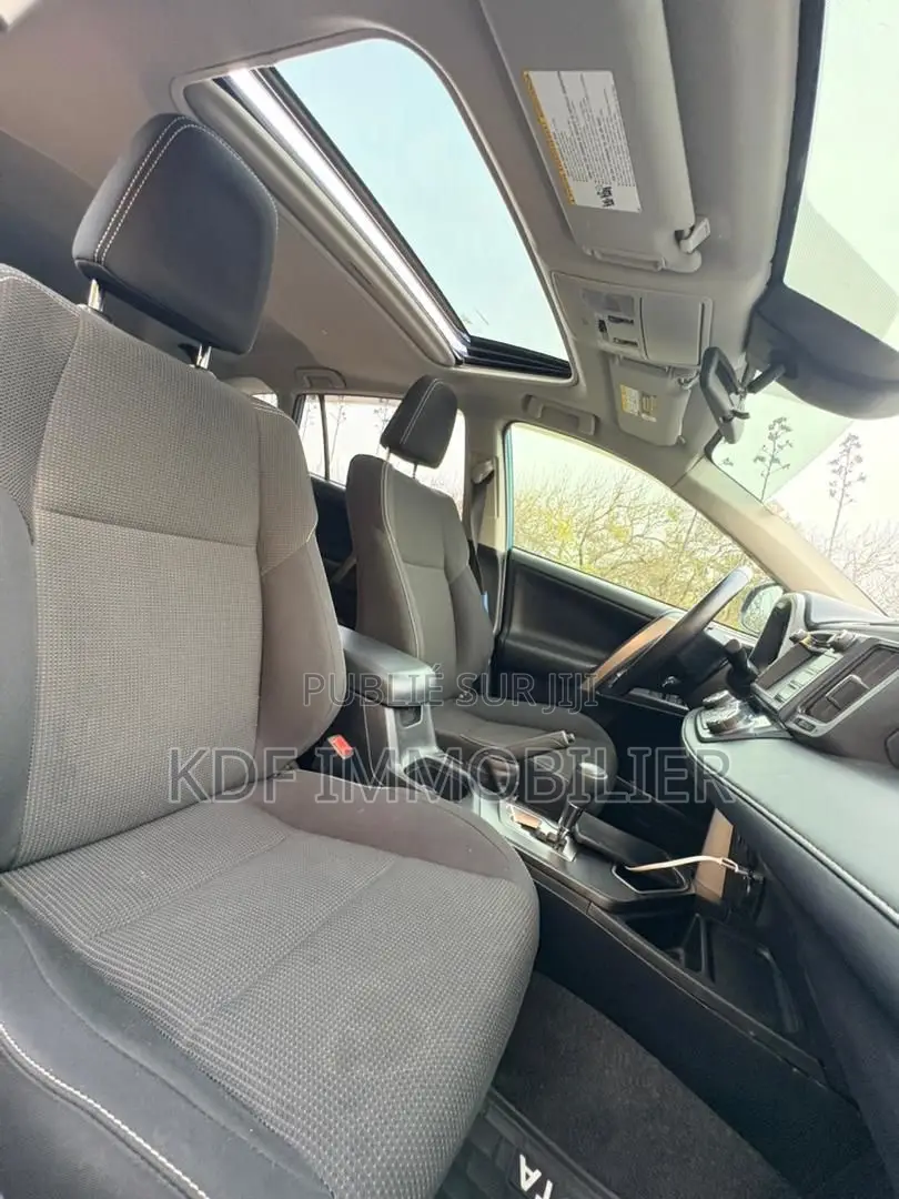 Toyota RAV4 2018 Bleu