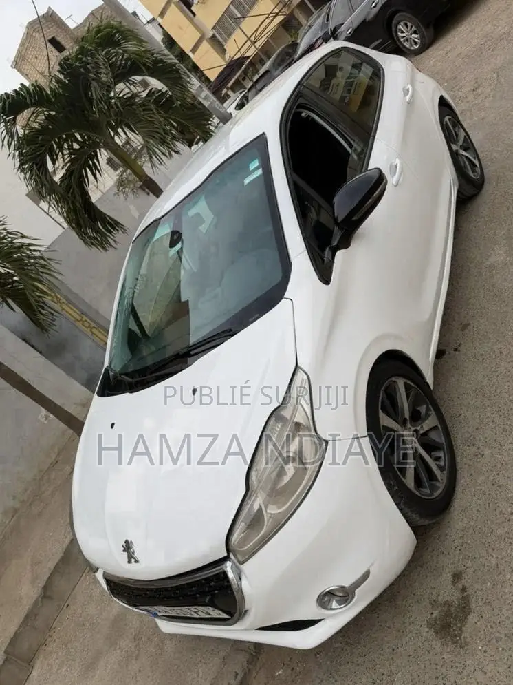 Peugeot 208 2014 Blanc