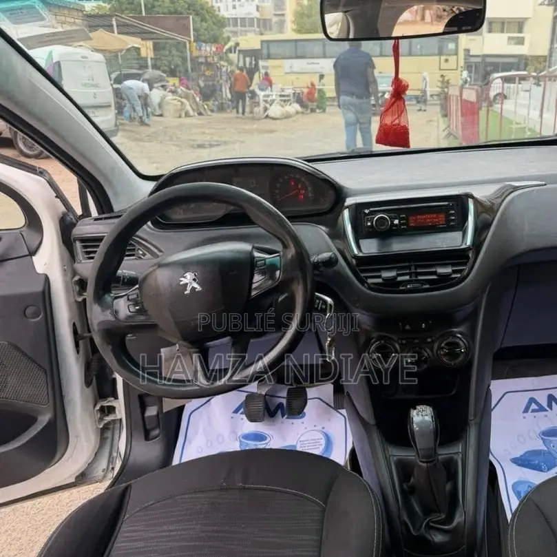Peugeot 208 2014 Blanc